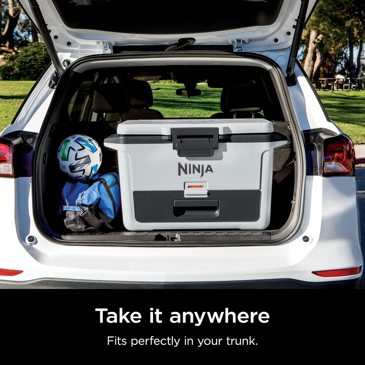 Ninja Enfriador duro FrostVault™ de 50 cuartos de galón con cajón d...