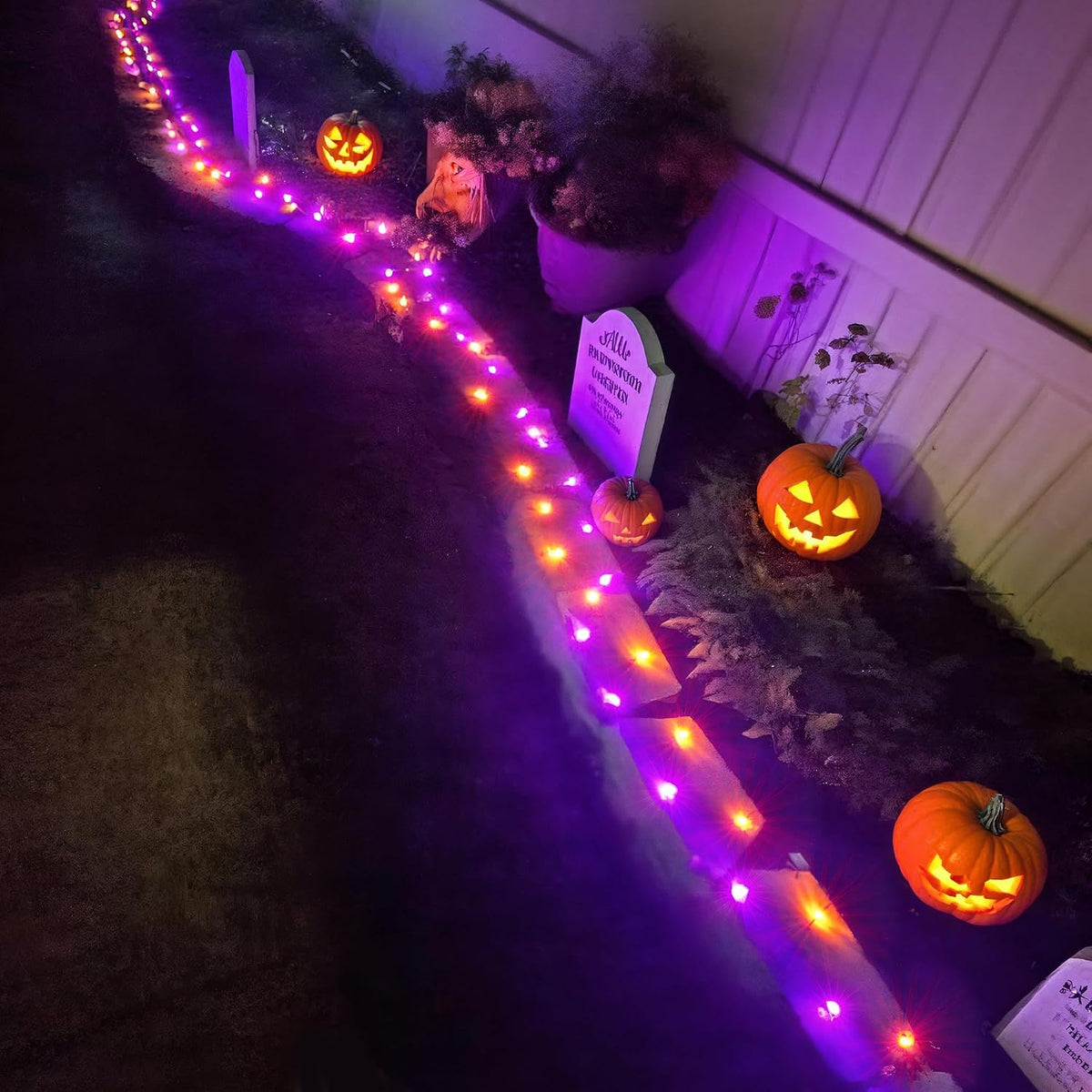 BlcTec Guirnalda de luces de Halloween de 300 luces LED de 108 pies...