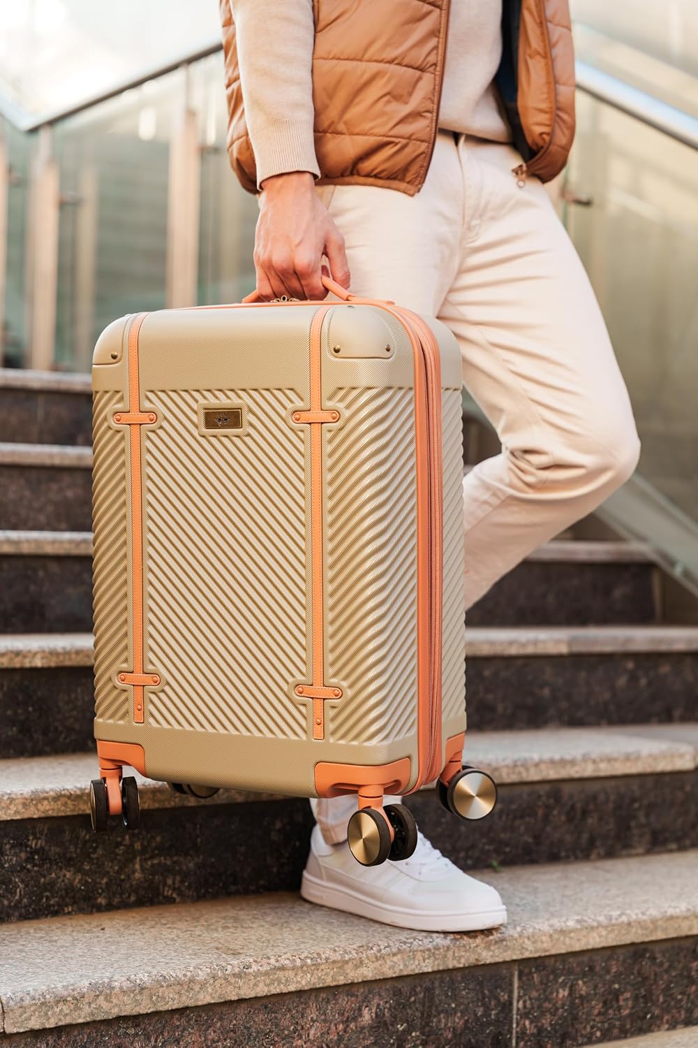 Dockers Spectra Hardside - Spinner expandible de 8 ruedas, India In...
