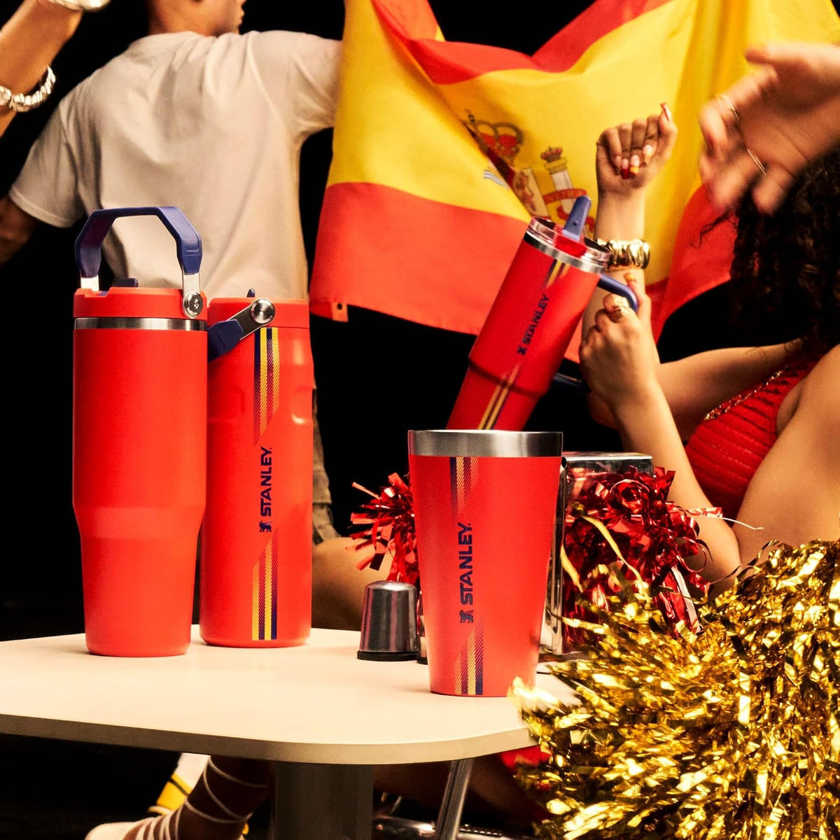 STANLEY IceFlow - Botella con popote 2.0, 24 onzas, color rojo y az...