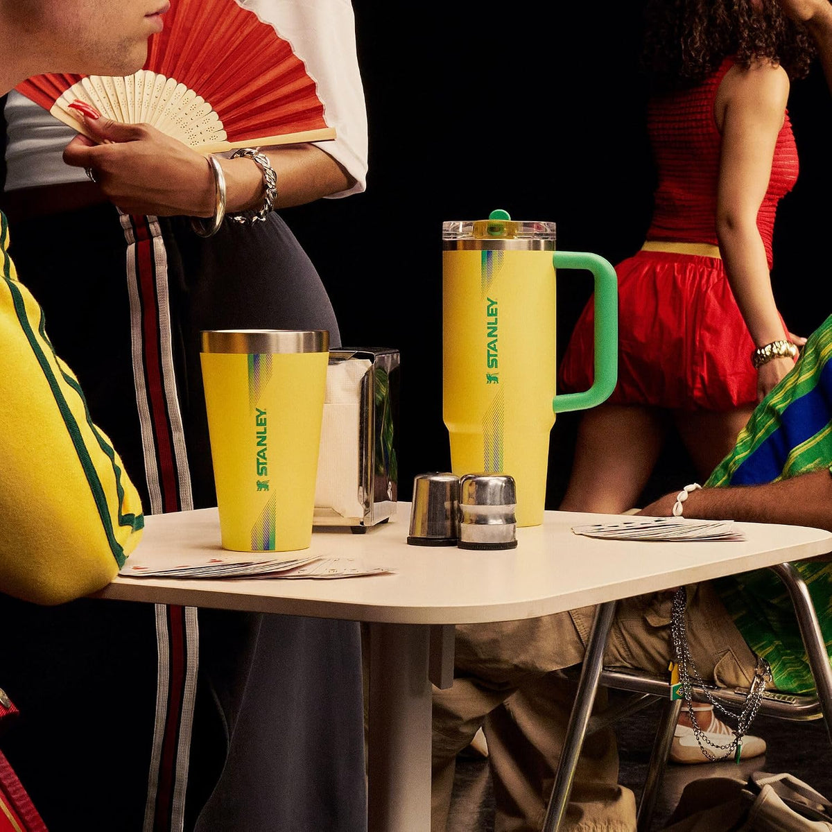 STANLEY IceFlow - Botella con popote 2.0, 24 onzas, color amarillo...