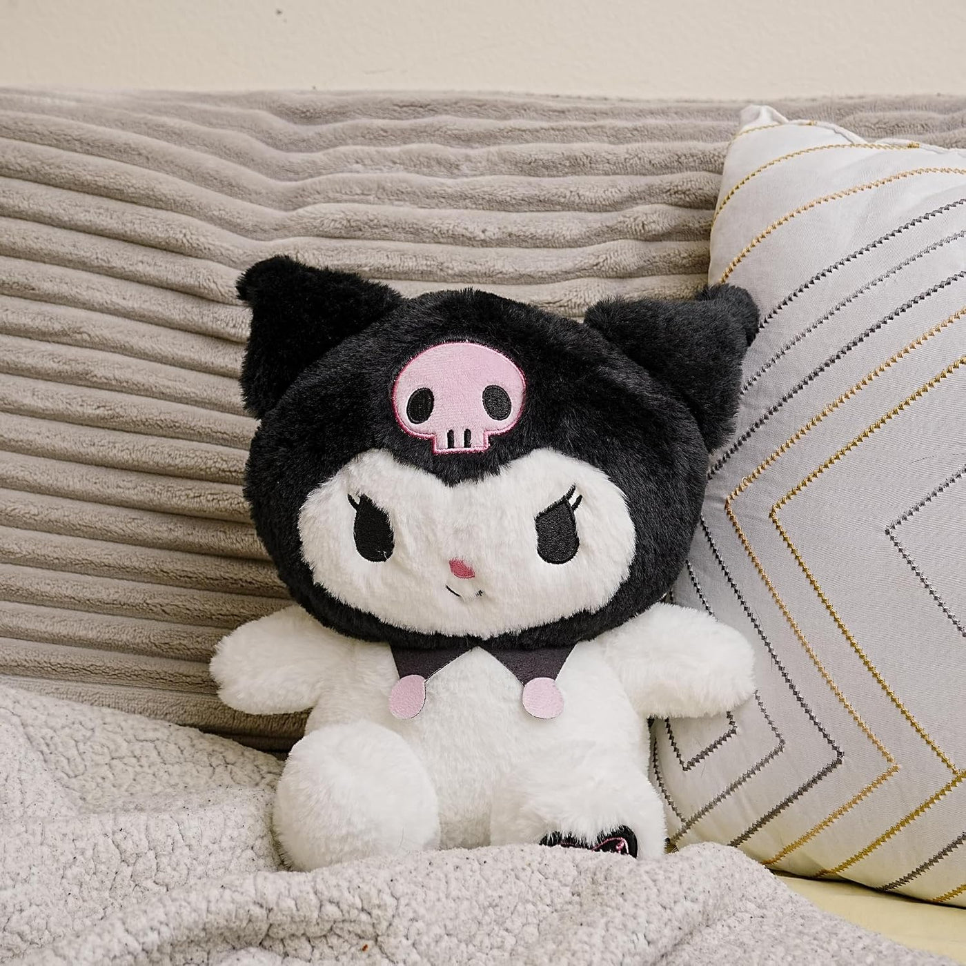 Fiesta Sanrio Hello Kitty Kuromi - Peluche coleccionista de 10 pulg...