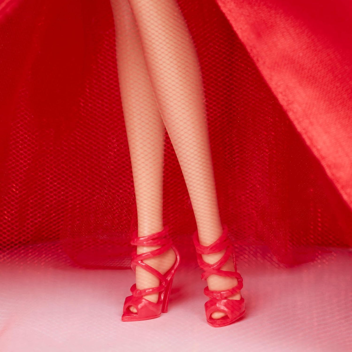Barbie Signature 2026 - Soporte coleccionable para muñecas y muñeca...
