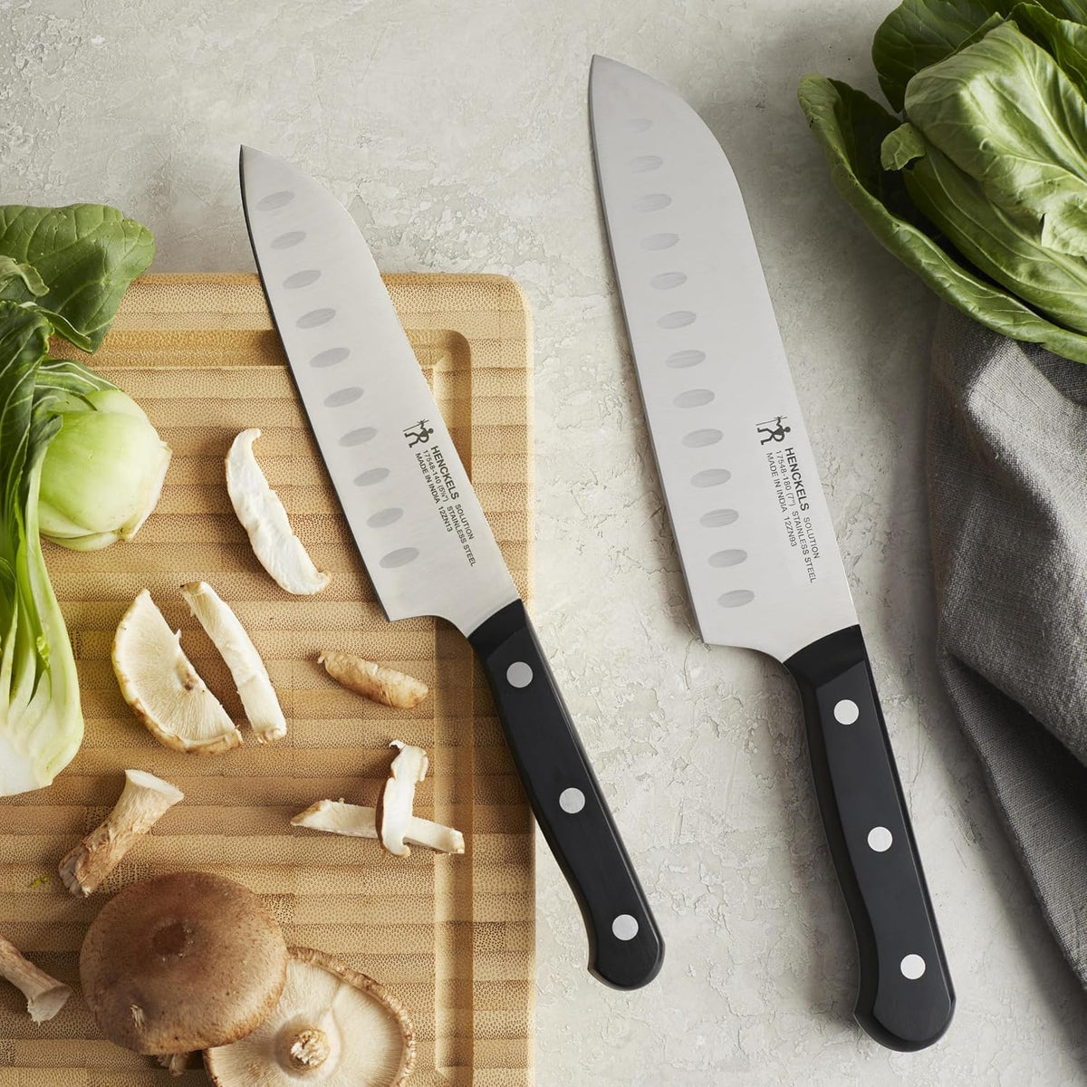 HENCKELS Solution Razor-Sharp - Juego de cuchillos Santoku de 5 pul...