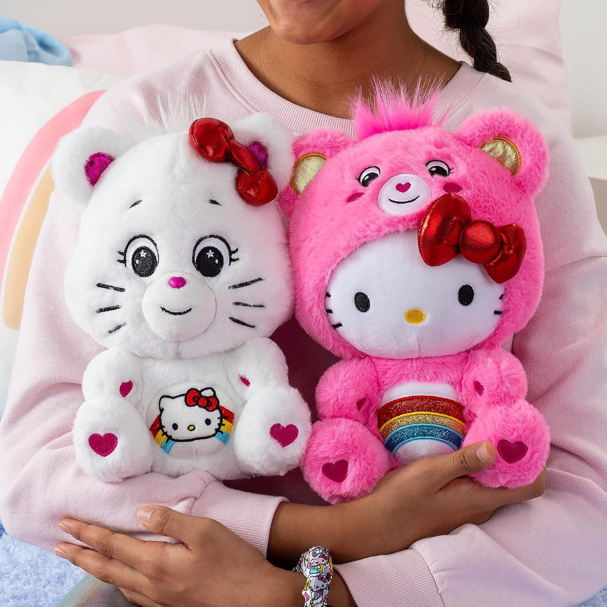 Care Bears Hello Kitty Loves Cheer Bear - Paquete de 2 peluches col...