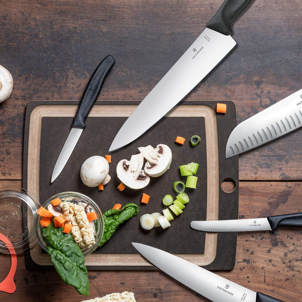 Victorinox Cuchillo de chef suizo clásico de 8 pulgadas, acero inox...
