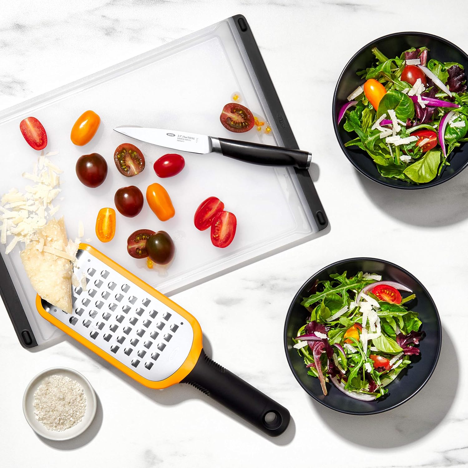 OXO Good Grips - Tabla de cortar de plástico para todos los días |...