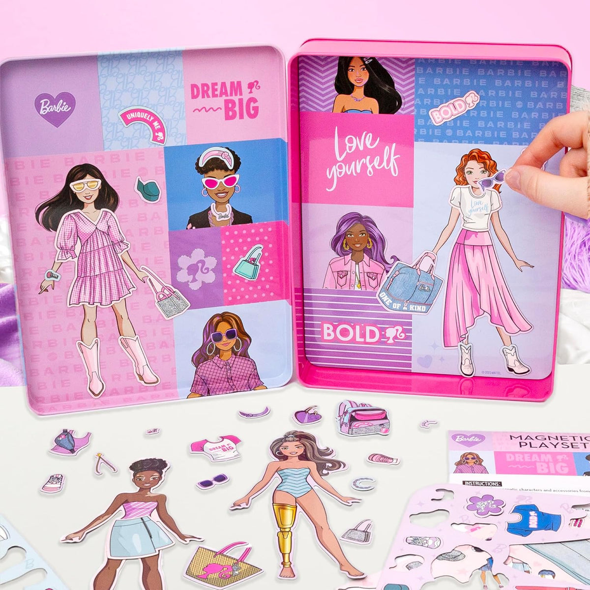 Barbie D.I.Y. Juego magnético de 75 piezas, 3 muñecas magnéticas, m...