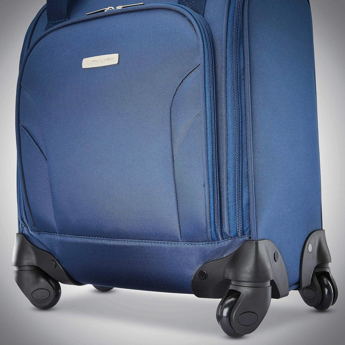 Samsonite Spinner de mano debajo del asiento con puerto USB, océano...